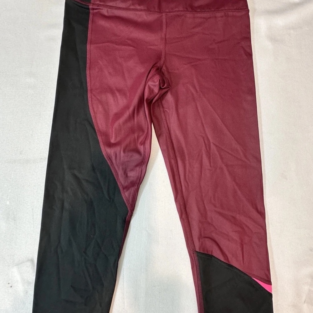 Victoria's‎ Secret VSX Sport Capri Leggings